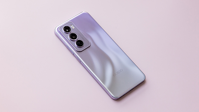 夏季时尚潮流单品 年中换机就选OPPO Reno12 Pro